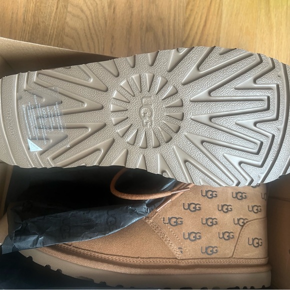 Mens UGG® Neumel Emboss Chukka Boot - Chestnut - Picture 3 of 6